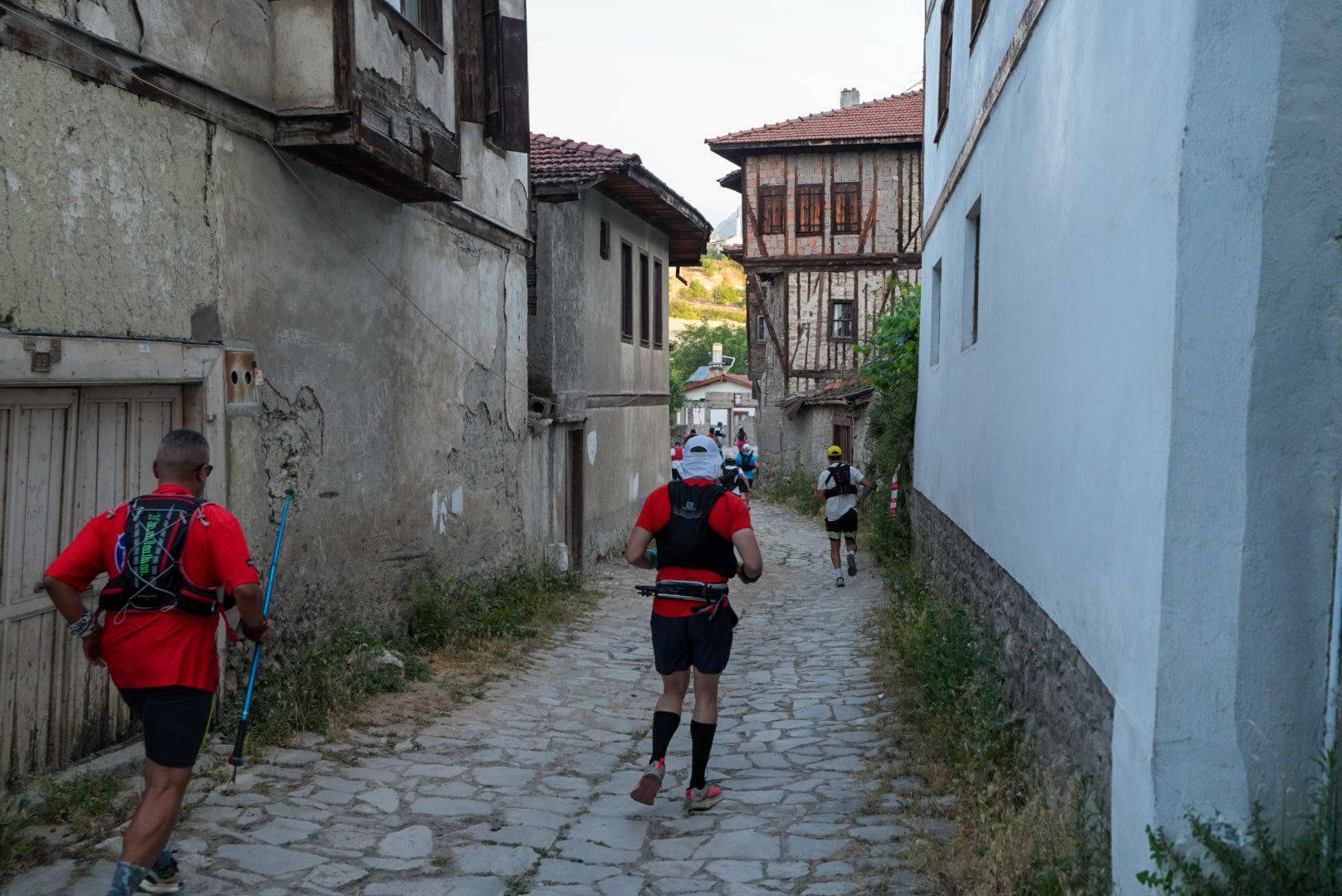 Zorlu parkurun startı tarihi çarşıda verildi: Safranbolu Ultra Trail başladı