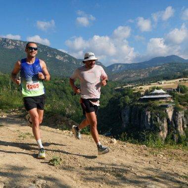 10 ülkeden toplamda 550 sporcunun 4 farklı etapta yarışacağı Safranbolu Ultra Trail, 4 Temmuz Cumartesi günü Zalifre Ultra parkuru ile Safranbolu Tarihi Çarşı'da başladı.
