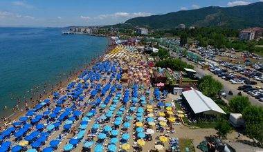 Nüfusu hafta sonu 10 katına çıkıyor! Yalova'nın ünlü ilçesine tatilciler akın ediyor