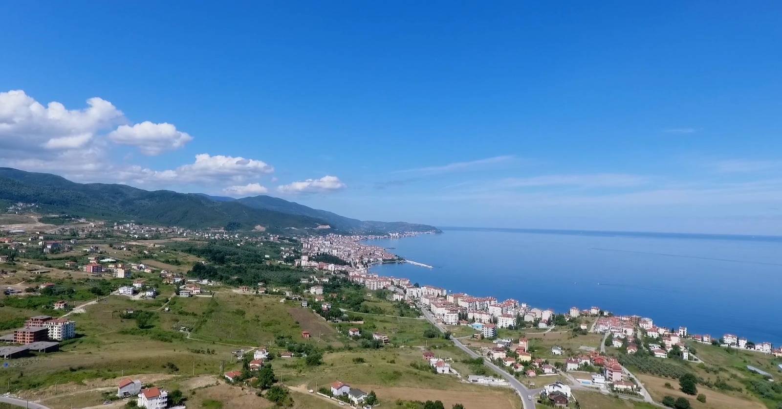 Nüfusu hafta sonu 10 katına çıkıyor! Yalova'nın ünlü ilçesine tatilciler akın ediyor