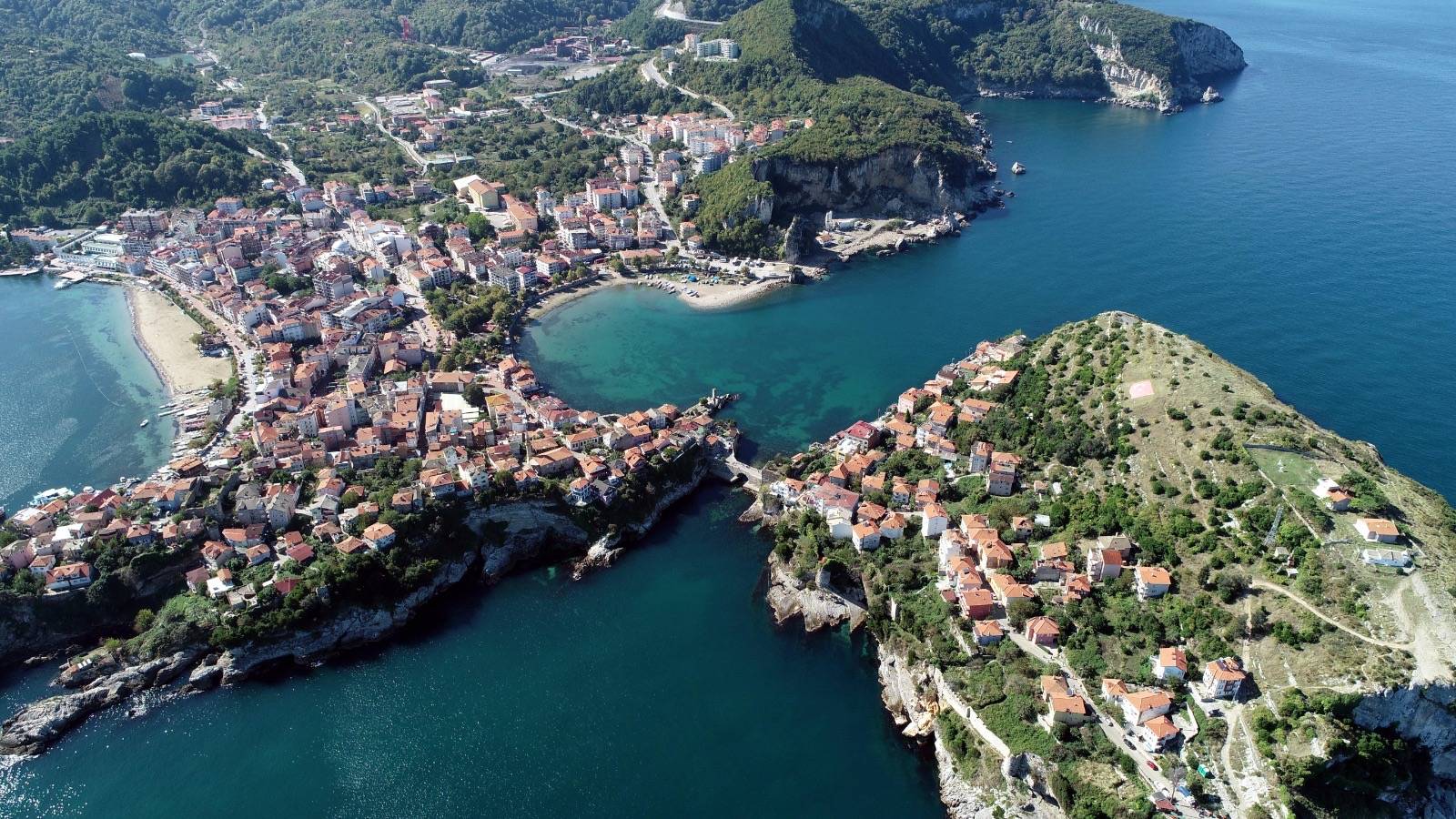 Batı Karadeniz'in göz bebeği: Amasra 1 milyon turist barajını aştı