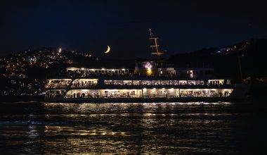İstanbul'un 7,5 saat süren Osmanlı geleneği: Mehtap turu