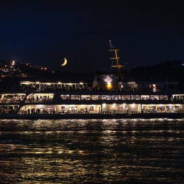 İstanbul'un 7,5 saat süren Osmanlı geleneği: Mehtap turu