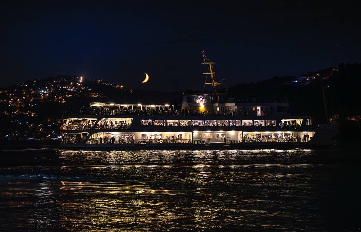 İstanbul’un 7,5 saat süren Osmanlı geleneği: Mehtap turu