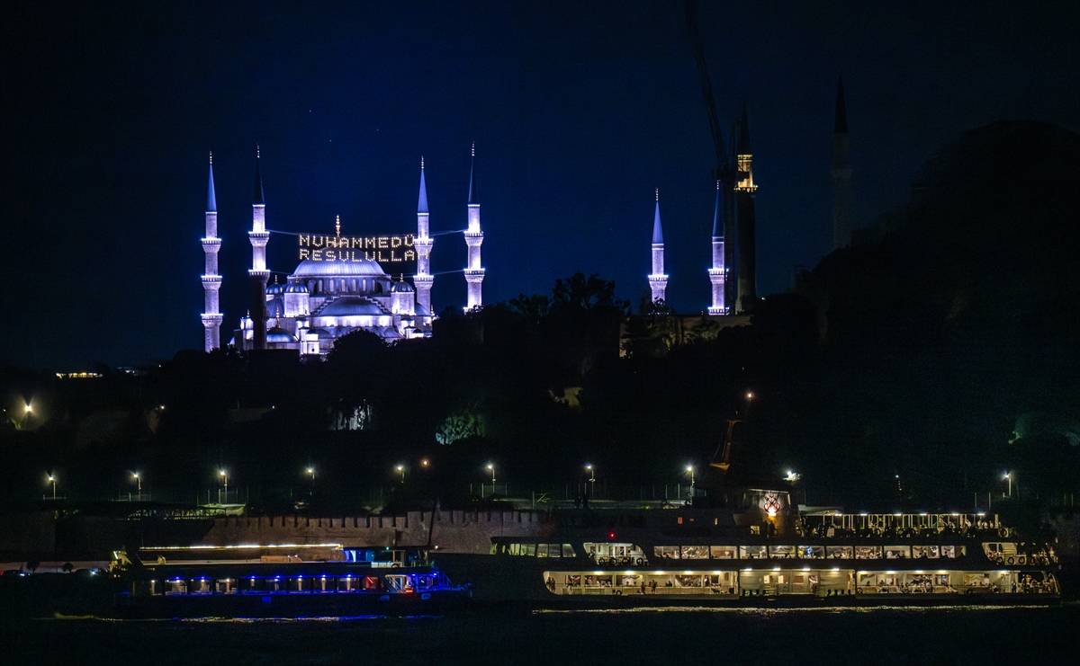 İstanbul'un 7,5 saat süren Osmanlı geleneği: Mehtap turu
