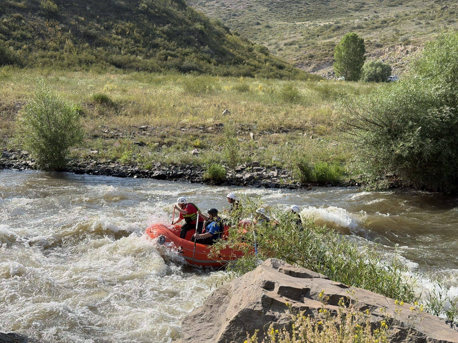 Yıllardır çöplük olarak kullanılıyordu! Adrenalin tutkunları Akyaka Kanyonu’nda buluşacak