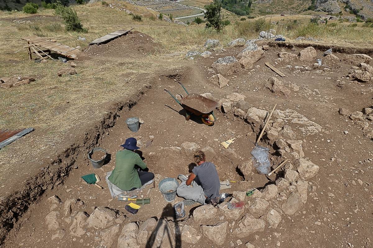 Kazılar Osmanlı'dan beri sürüyor! Hattuşa'da şimdiye kadarki en iyi mezar bulundu