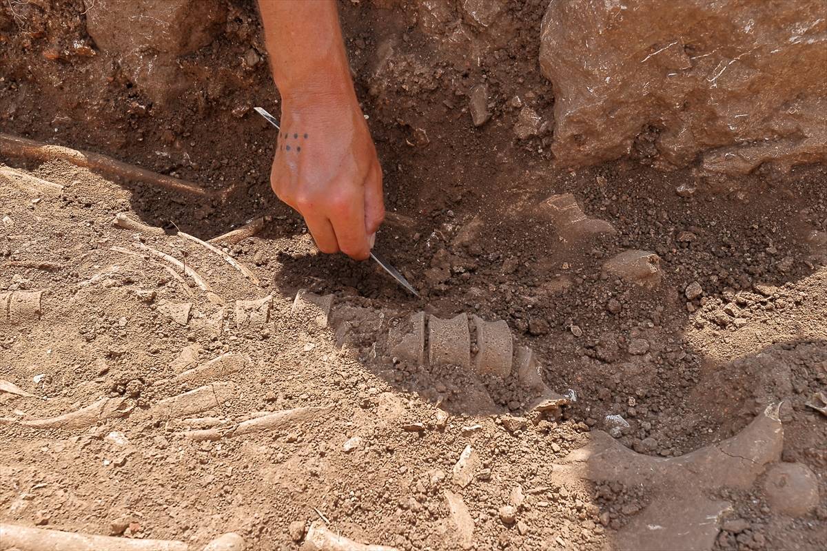 Kazılar Osmanlı'dan beri sürüyor! Hattuşa'da şimdiye kadarki en iyi mezar bulundu