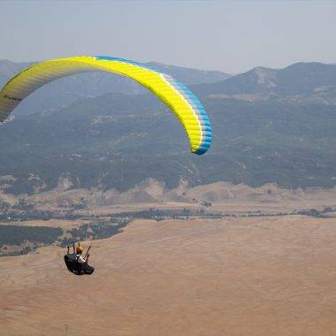 Paraşütçüler akın ediyor! Adrenalin Munzur Dağları'na taşındı