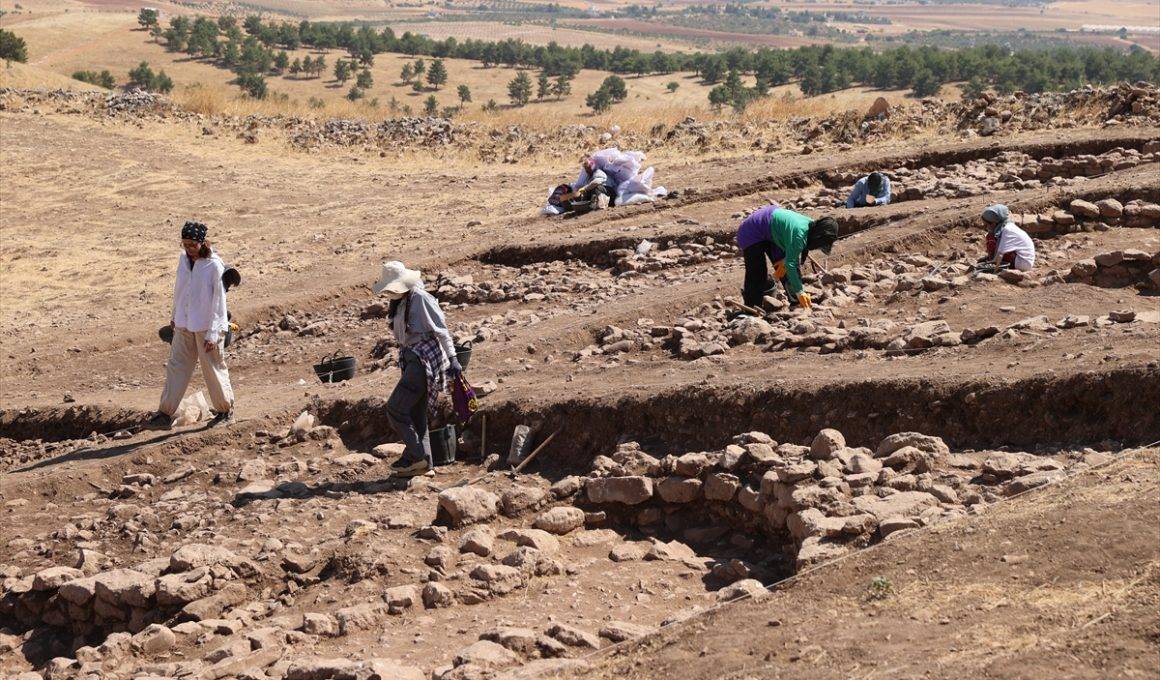 Göbeklitepe'de heyecanlandıran keşif: Yeni yapılar ortaya çıkarıldı