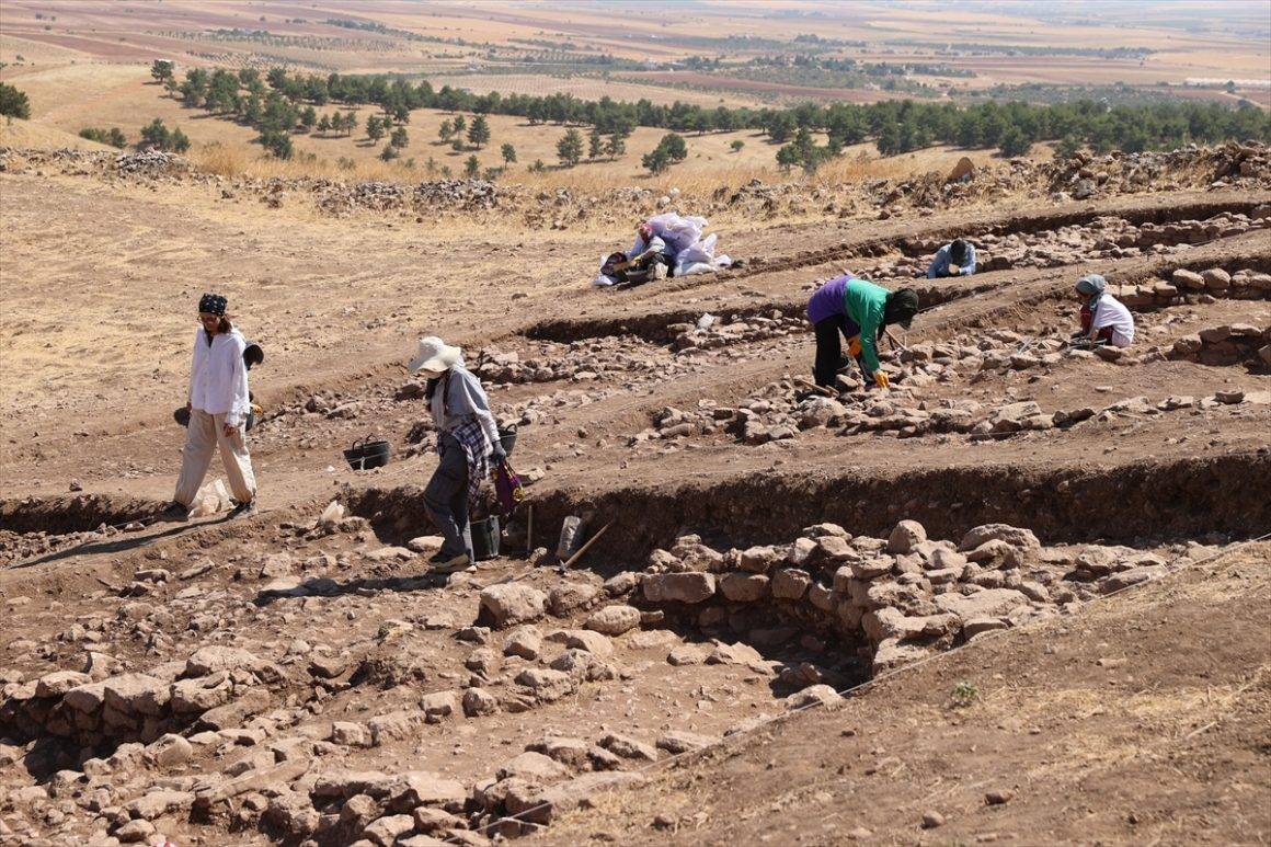 Göbeklitepe'de heyecanlandıran keşif: Yeni yapılar ortaya çıkarıldı
