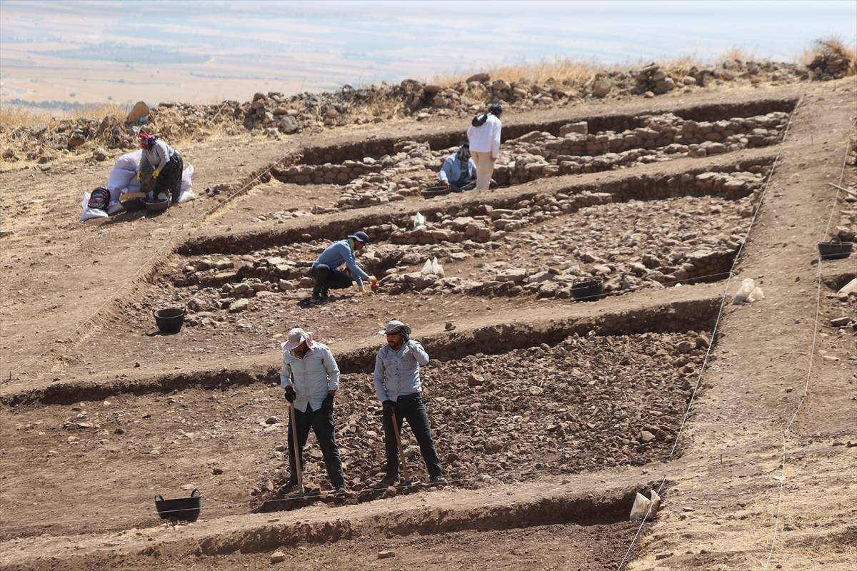 Göbeklitepe'de heyecanlandıran keşif: Yeni yapılar ortaya çıkarıldı