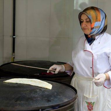 Kuş ekmeği otu ile ninelerin tarifiyle yapılıyor: Kaz otu gözlemesi