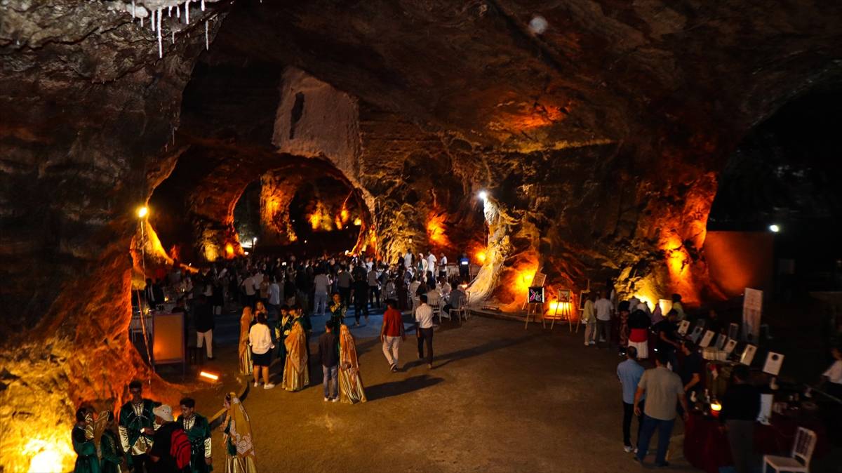 Iğdır’da serinleten turizm rotası: Tuz Mağaraları 5 yılda yaklaşık 700 bin ziyaretçiyi ağırladı