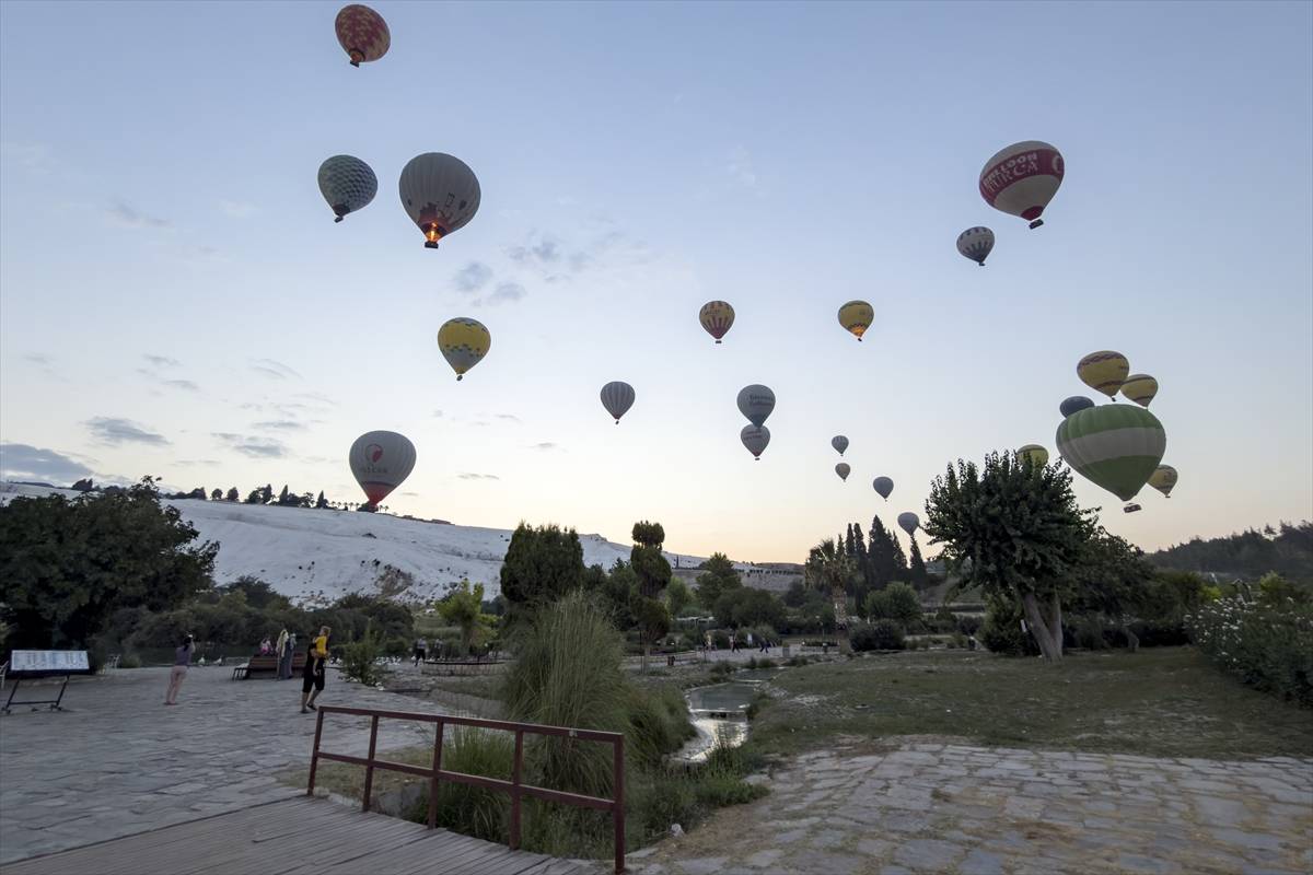 Sıcak hava balonlarından antik havuz keyfine: Pamukkale zengin deneyimi ile öne çıkıyor