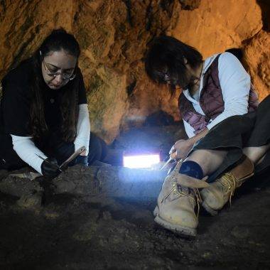 Bilecik'teki mağarada on binlerce yıllık 25 figür ortaya çıkarıldı