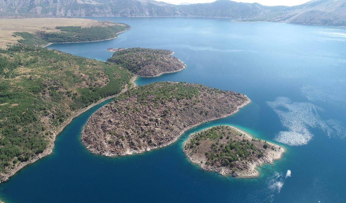 Dünyanın en büyüklerinden! Milli park ilan edilen Nemrut Kalderası bölge turizmine katkı sağlayacak