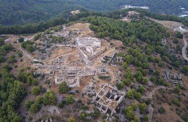 Tamamı gün yüzüne çıkarılacak: Rhodiapolis Antik Kenti'nde kazılar yeniden başlıyor