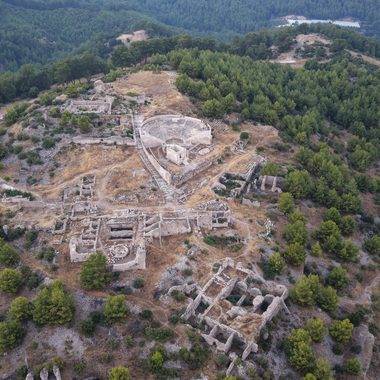 Tamamı gün yüzüne çıkarılacak: Rhodiapolis Antik Kenti'nde kazılar yeniden başlıyor