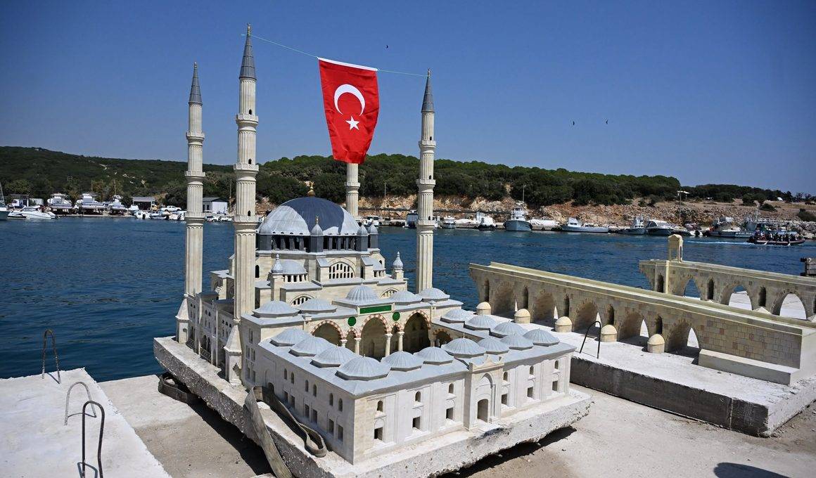 Deniz altındaki Edirne büyüyor: Saroz Körfezi yapay resiflerle zenginleşiyor