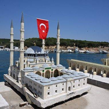 Deniz altındaki Edirne büyüyor: Saroz Körfezi yapay resiflerle zenginleşiyor