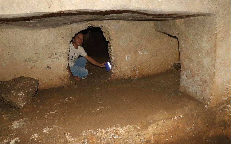 Aigeai Antik Kenti'nde dikkat çeken keşif: Ortaya çıkan 10 mezarda hediyeler bulundu