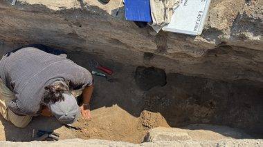 Çatalhöyük'te yeni keşif: Ölüler evinin yanında 8 bebek iskeleti ortaya çıktı