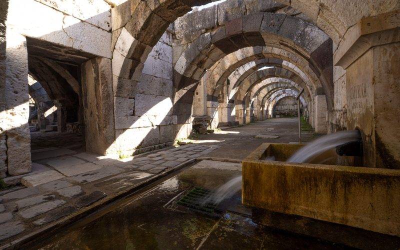 İzmir'deki antik kentte yeni keşif: 3 yeni mekan ve duvar resimleri bulundu