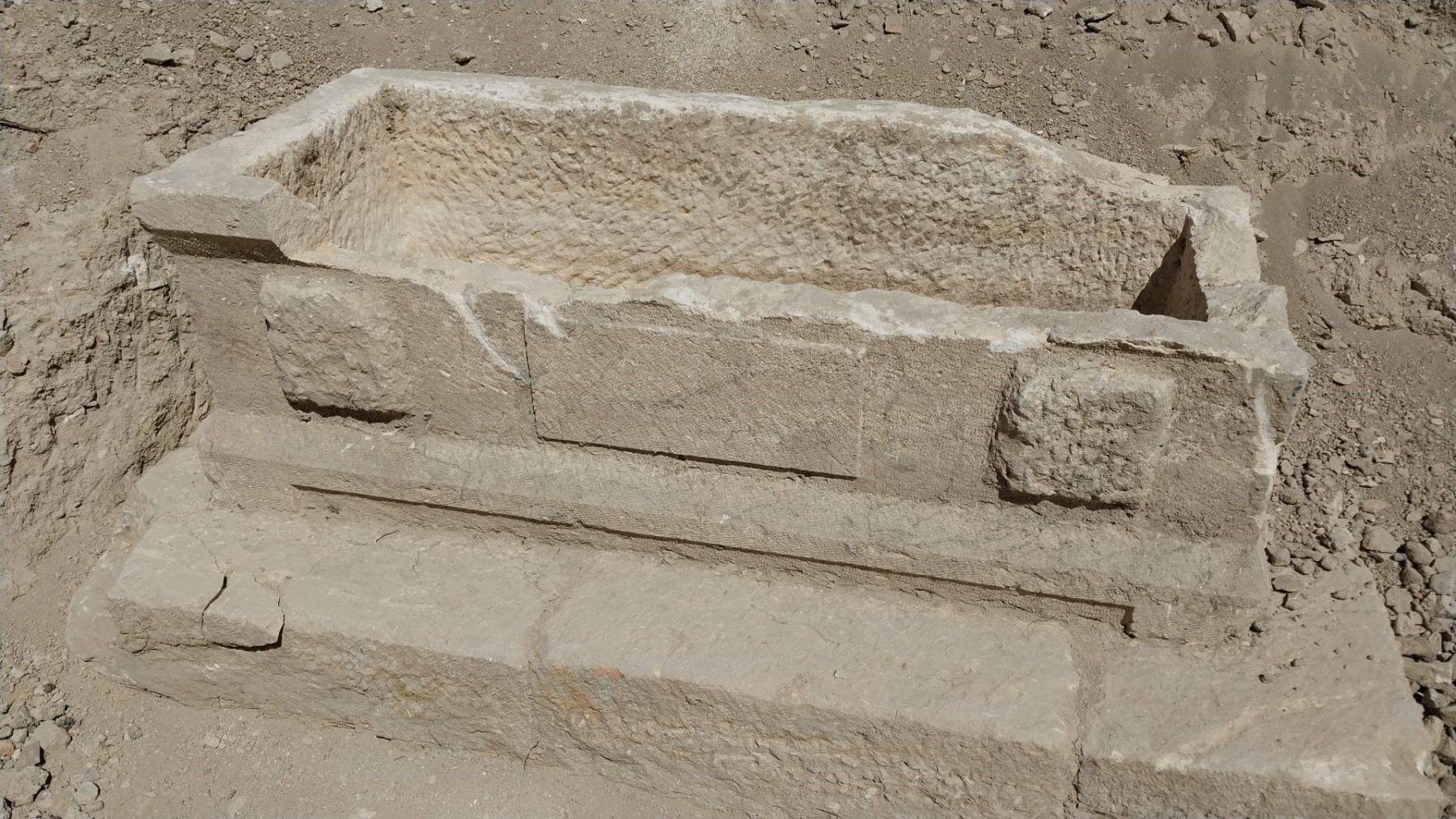 Sağlık ocağı inşaatında ilginç buluntu! Mersin'de Lahit mezar ortaya çıktı