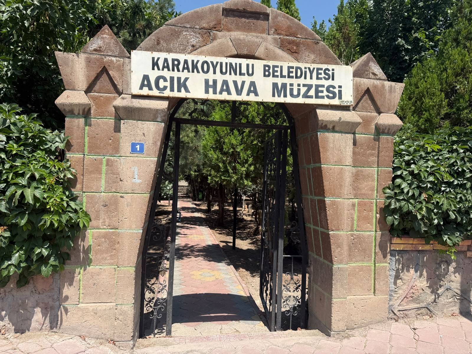 Yiğitliğin, cömertliğin ve kahramanlığın simgesi: Iğdır Koçbaşı Mezarlığı