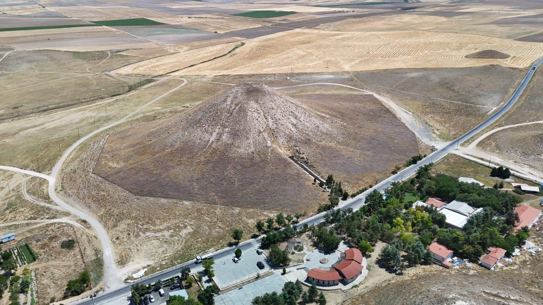 3 bin 200 yıllık ahşap mezar bulunmuştu! Dünyadaki tek örnek Ankara'da