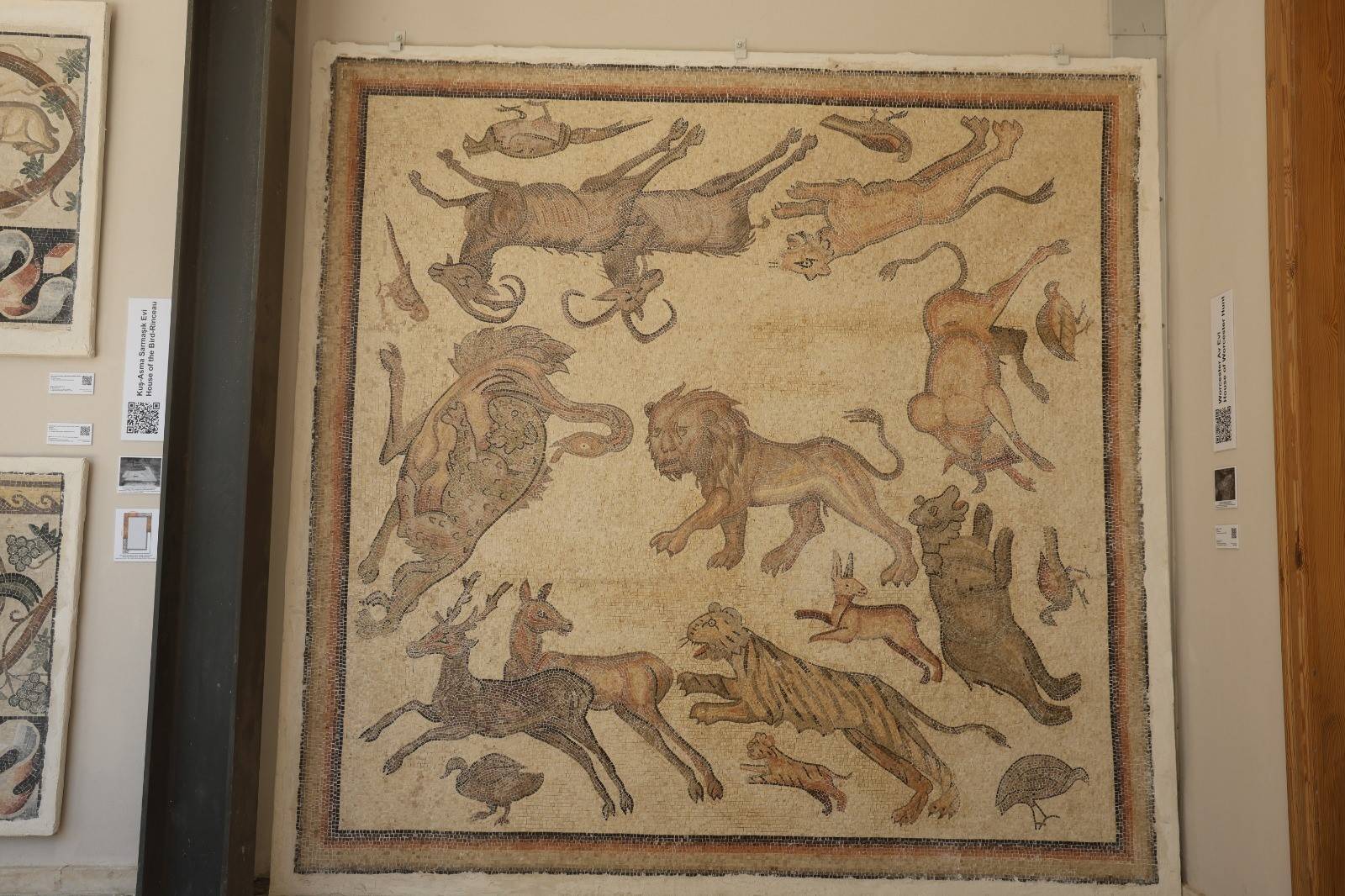 Antakya'nın dağılmış mirası replika eserlerle sanat tutkunlarına tanıtıldı