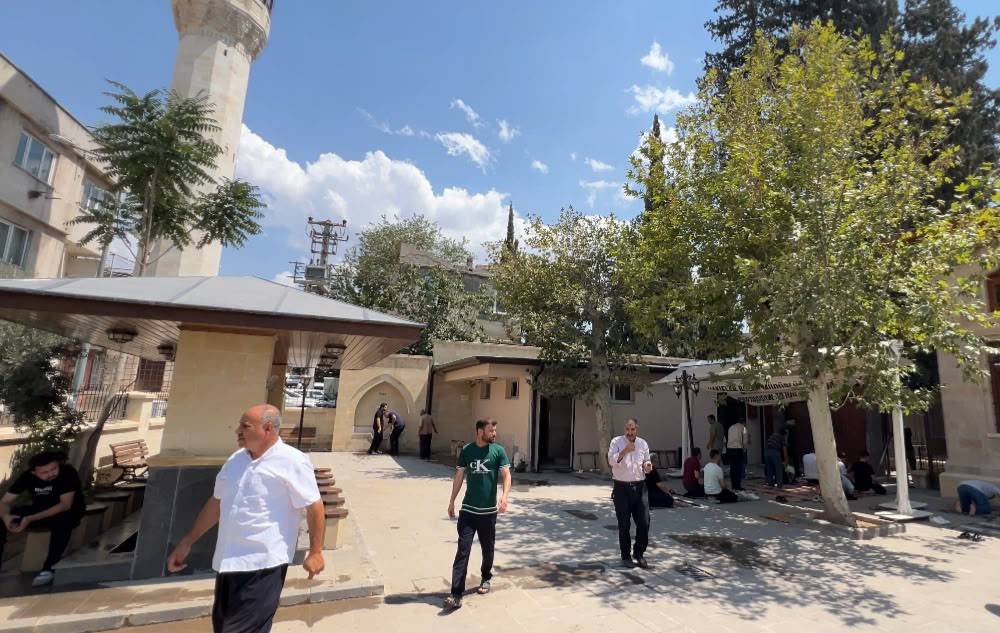 Kahramanmaraş'ta cami avlusundaki şifalı suya yoğun ilgi: Tek bir kuralı var!
