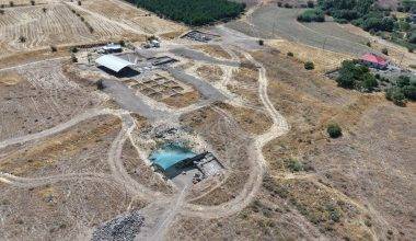 Tarlada fidan dikerken bulunmuştu: Elazığ'da hamam, kilise ve çocuk mezarı ortaya çıkarıldı