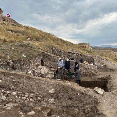Bayburt Kalesi'nde yeni keşif! Tunç Çağı detayı dikkat çekti