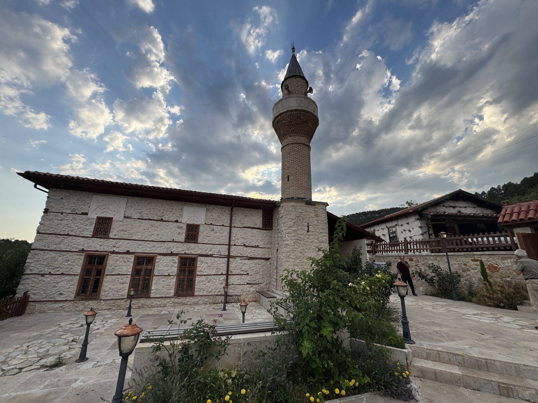 Antalya'nın betonsuz köyüne akın ettiler: 55 kişilik köye 100 binden fazla turist