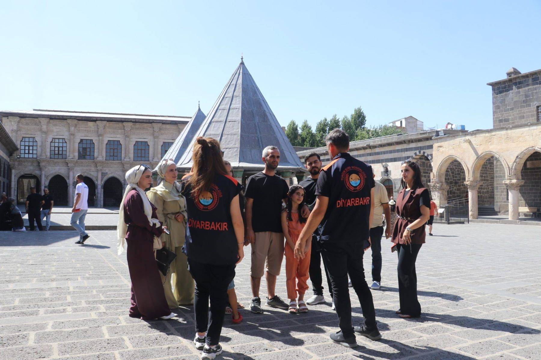 Doğu'nun Paris'ine turistler akın etti! Diyarbakır'ın ziyaretçi sayısı 6 ayda milyonu aştı
