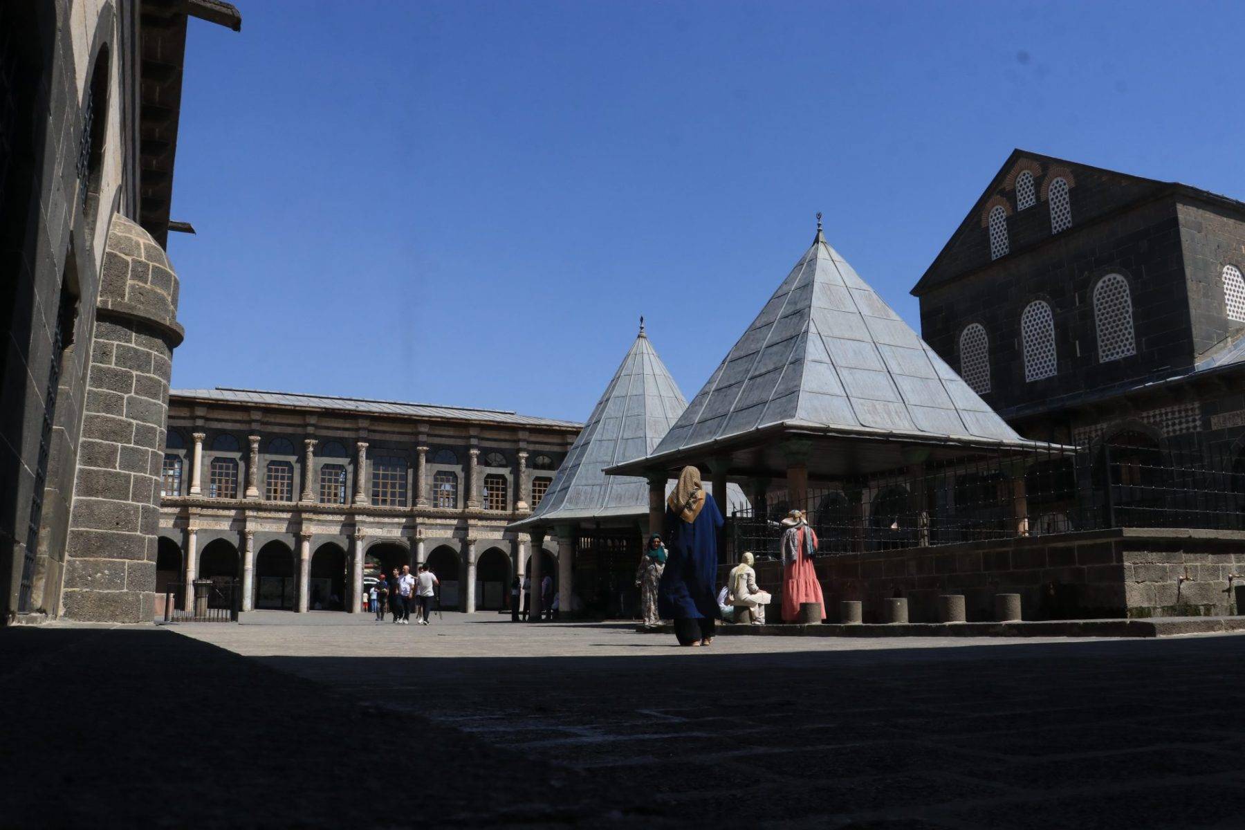 Doğu'nun Paris'ine turistler akın etti! Diyarbakır'ın ziyaretçi sayısı 6 ayda milyonu aştı