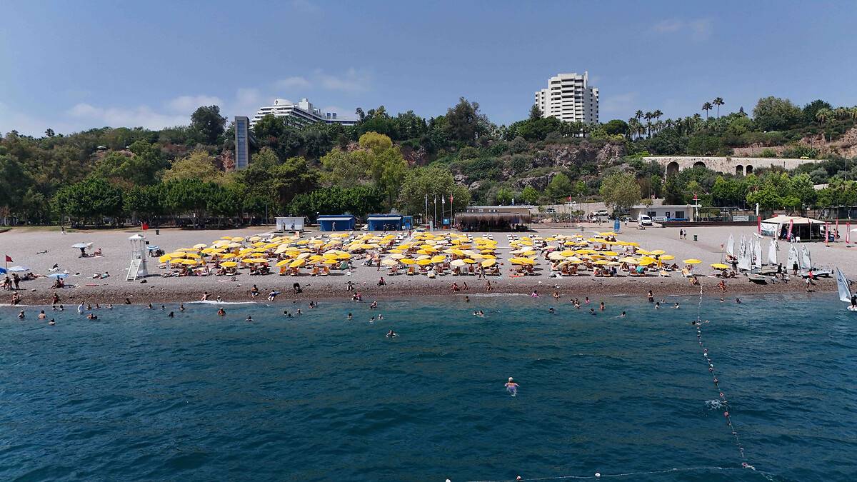 Antalya’da 8,5 milyon turist ağırlandı! Turizm sezonu sonbahara uzuyor