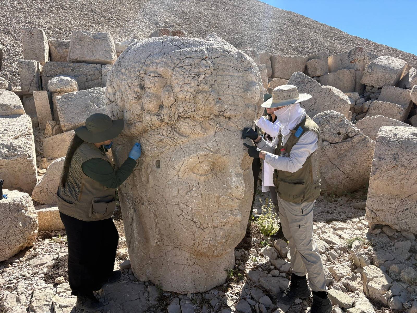 Nemrut Dağı'nın dev heykellerine nanoteknolojik koruma kalkanı