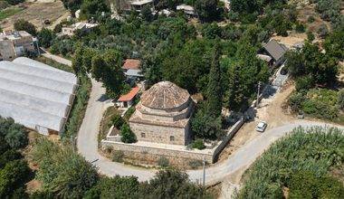 Antalya'daki Ağalar Camii, Latince yazılı taşlarıyla ilgi çekiyor