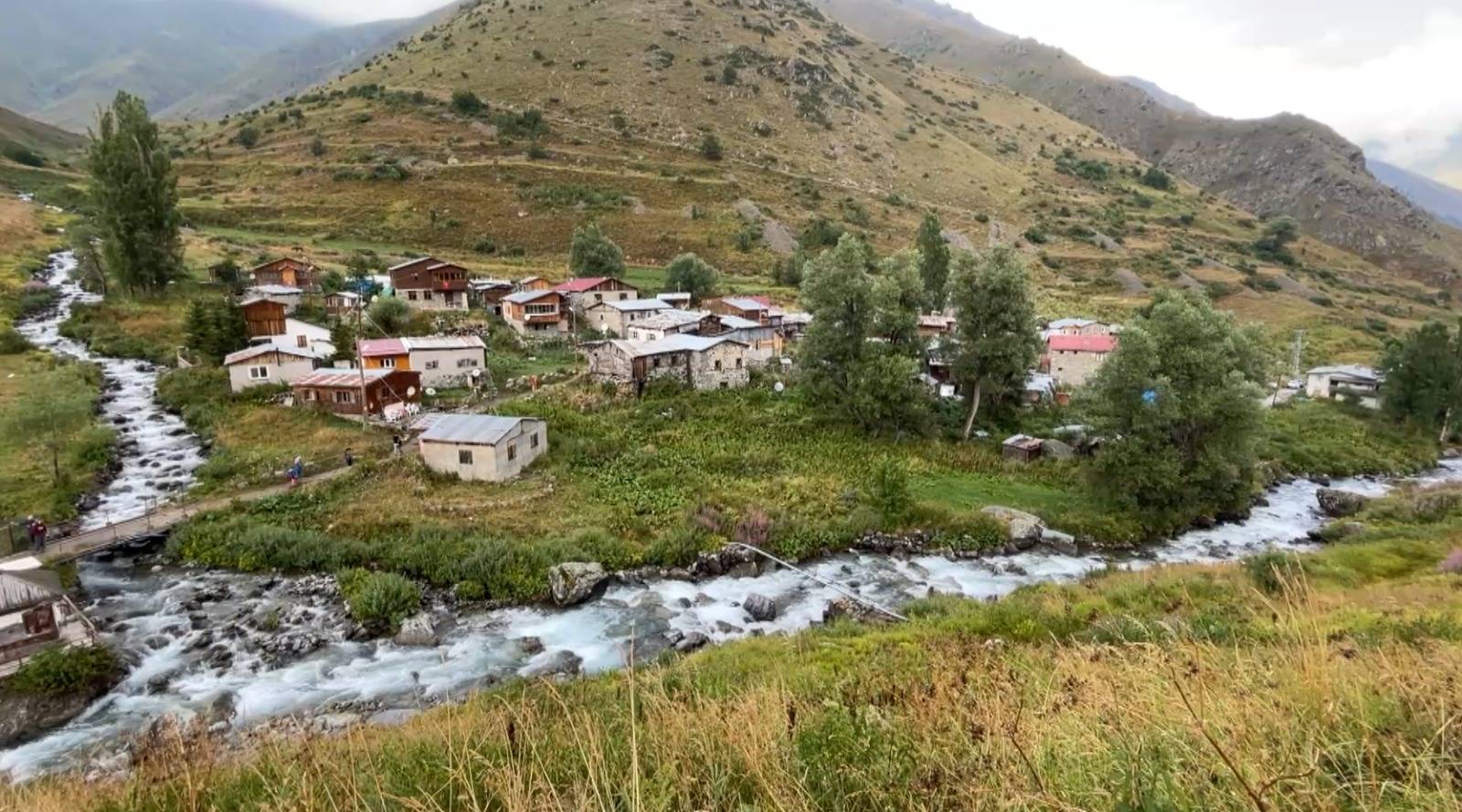 Yazın serinlemek isteyenlerin adresi: Kaçkar Dağı’nın zirvesindeki köye yoğun ilgi