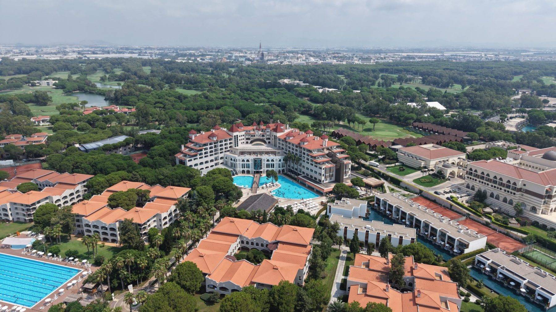 Antalya'da yılın rekoru kırıldı: Turizm sektörü ağustos ayına hızlı başladı