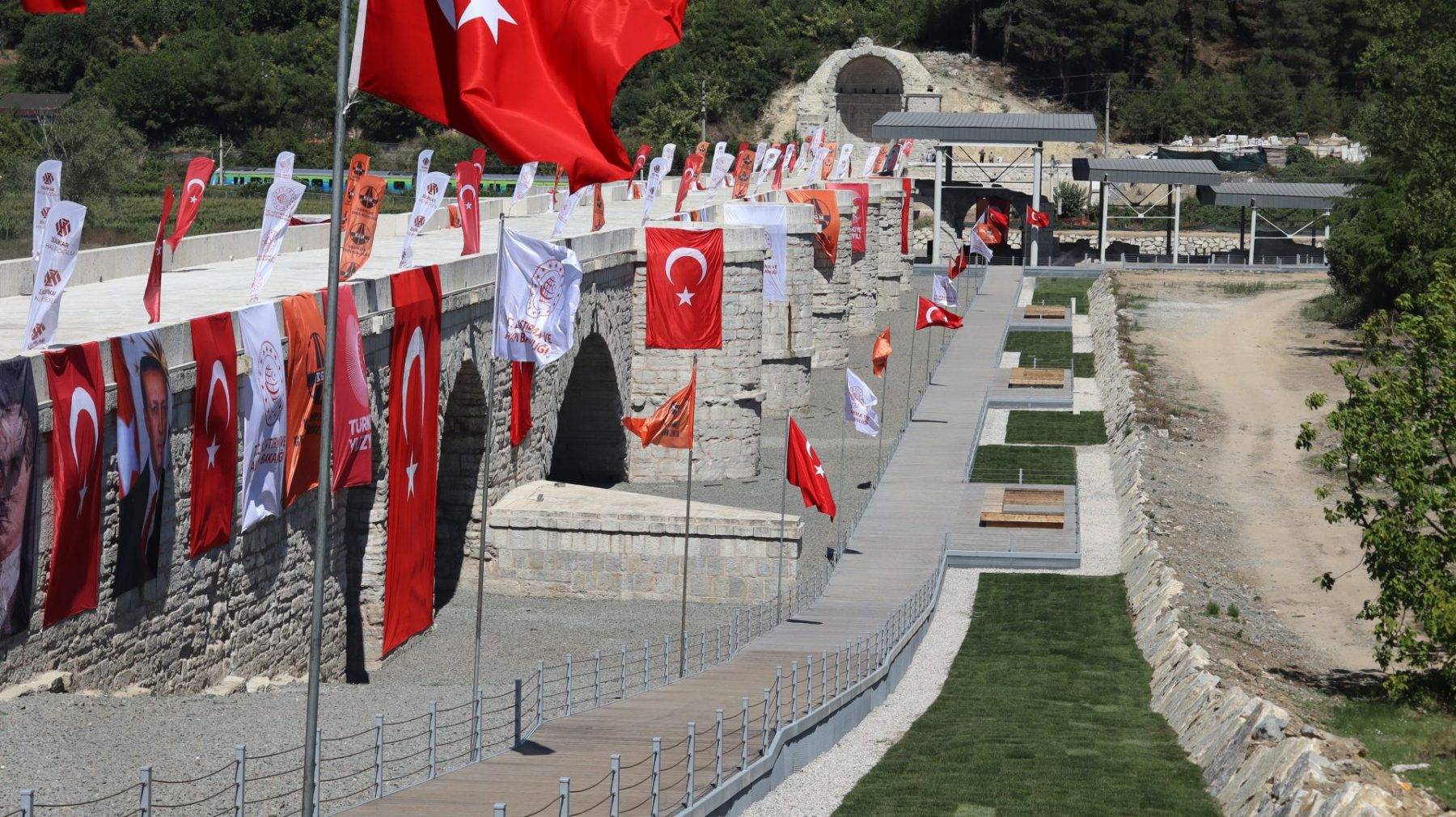 Sakarya'nın 1400 yıllık mirası Justinianus Köprüsü ziyarete açıldı