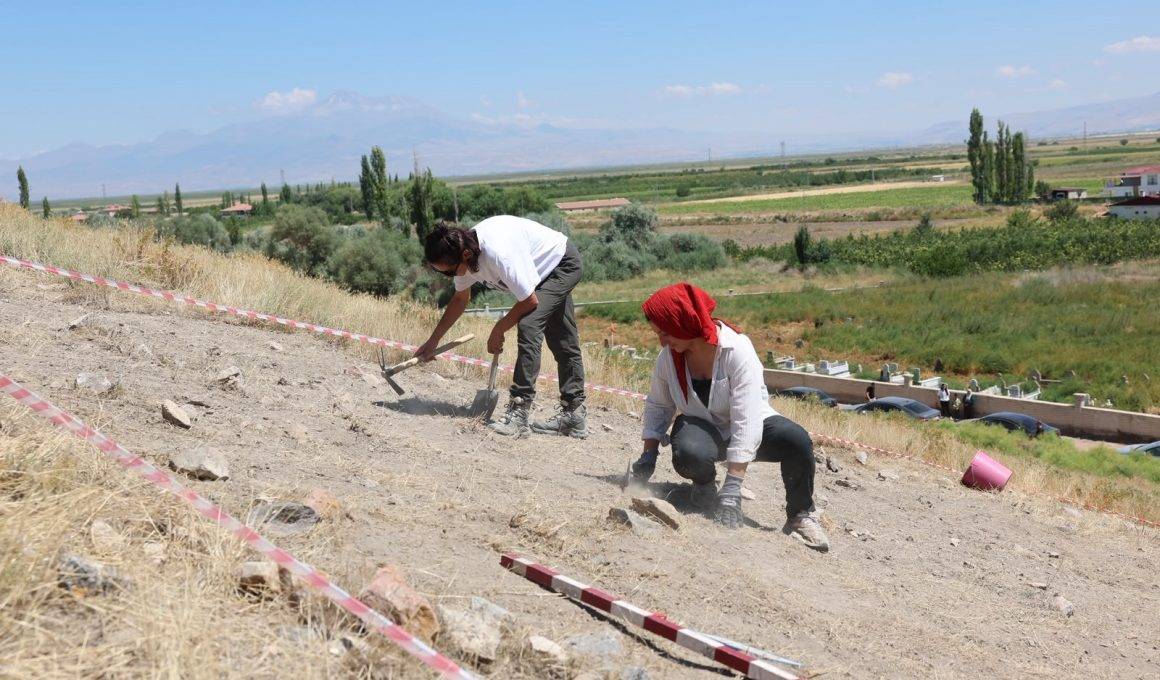Eğriköy Höyük Kazı Alanı'nda çalışmalar başladı: “Ülkemizin tarihini bambaşka bir yere çevirecek”
