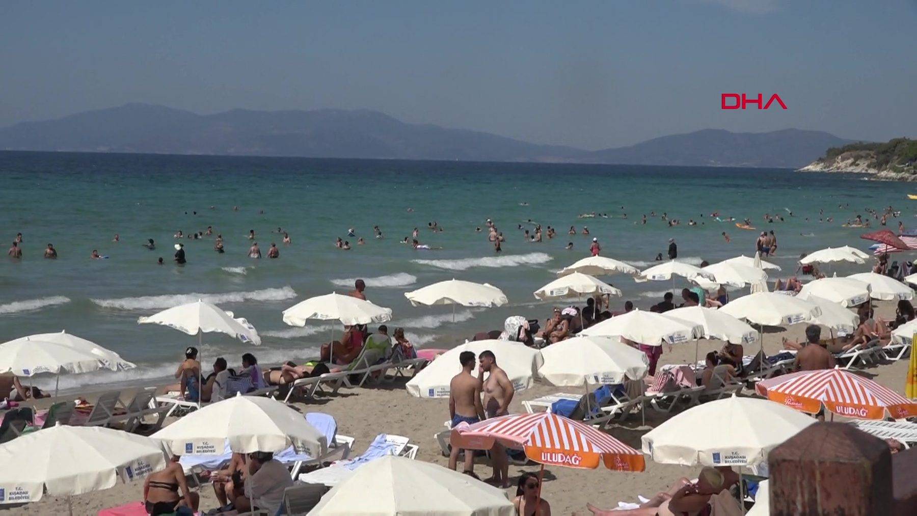 Sarı Yaz dönemi başladı! Tatilciler eylül ayında Kuşadası'nın tadını çıkardı