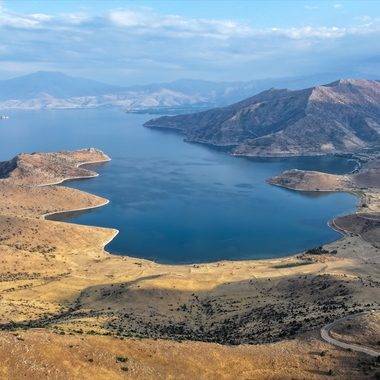 Milli park ilan edilmişti: Van Gölü Deveboynu Yarımadası turizm potansiyeliyle dikkat çekiyor