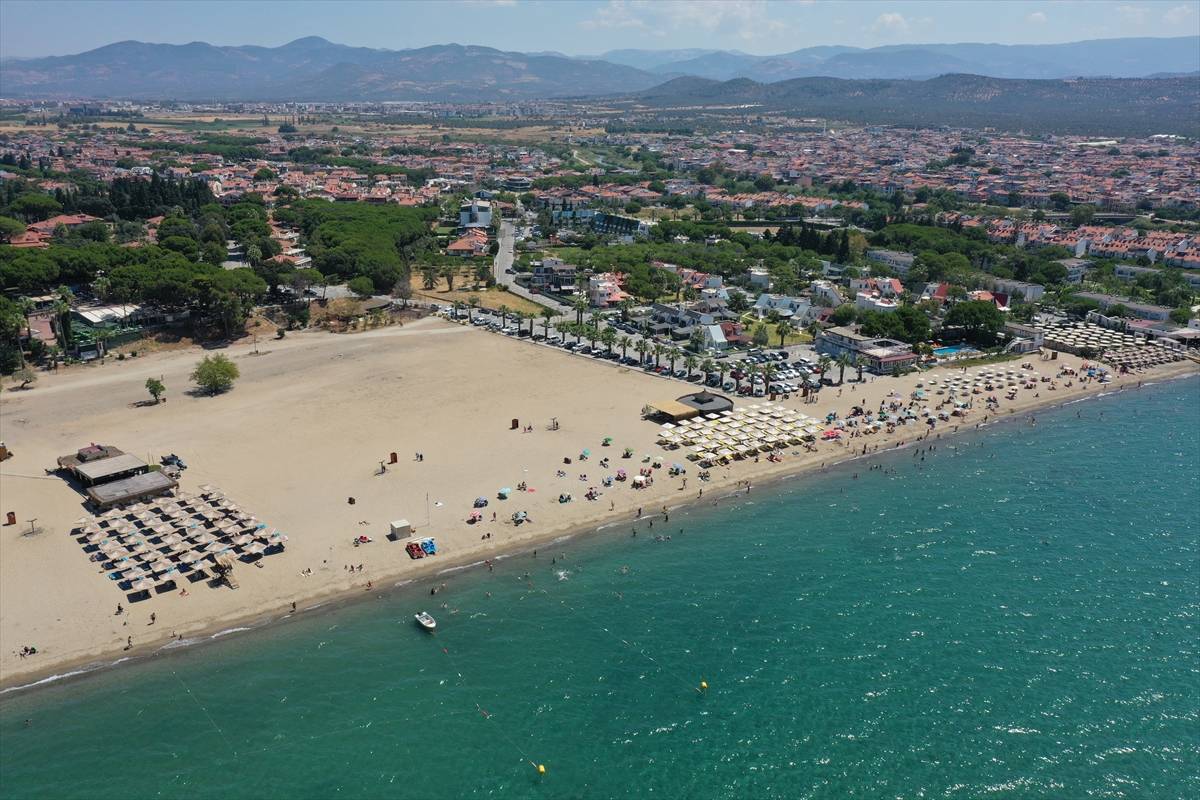 Yaz sezonun favorilerinden Edremit Körfezi'nde turizm kasıma uzuyor