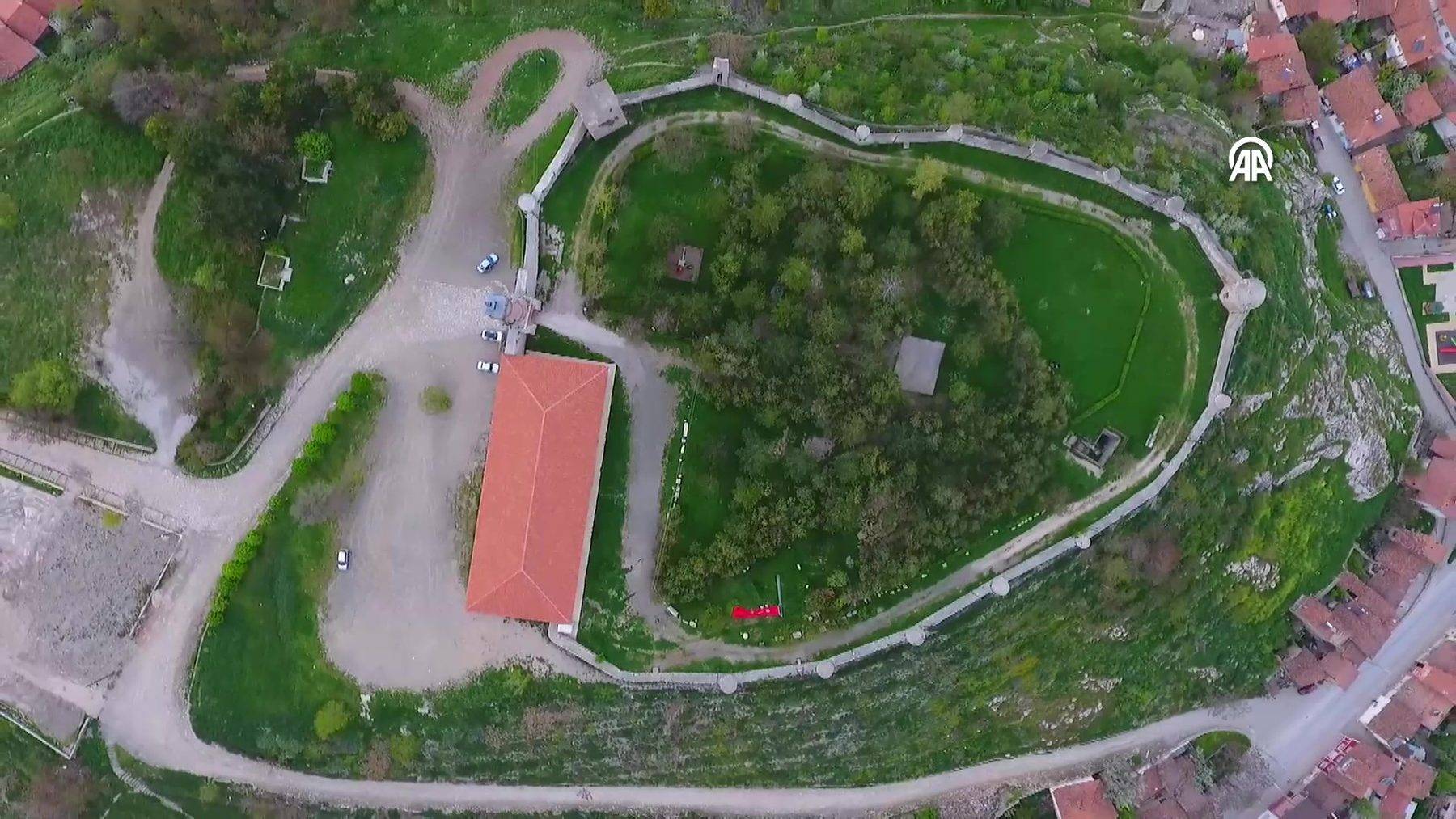 Sezar'ın dünyaca ünlü sözünü söylediği Zile Kalesi, ziyaretçileri ağırlıyor