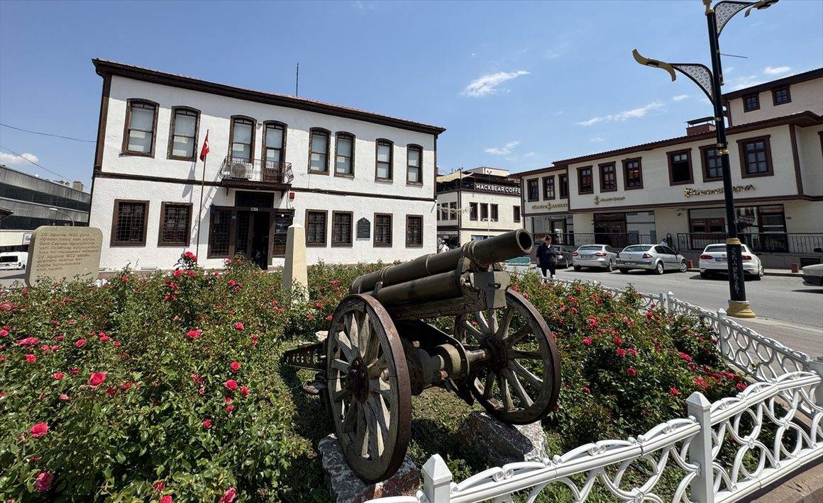Büyük Taarruz atmosferi Akşehir Batı Cephesi Karargahı Müzesi'nde yaşatılıyor